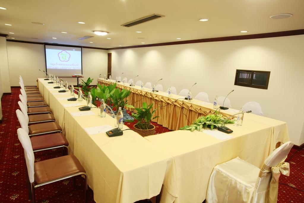 Thumrin Hotel Trang Eksteriør bilde