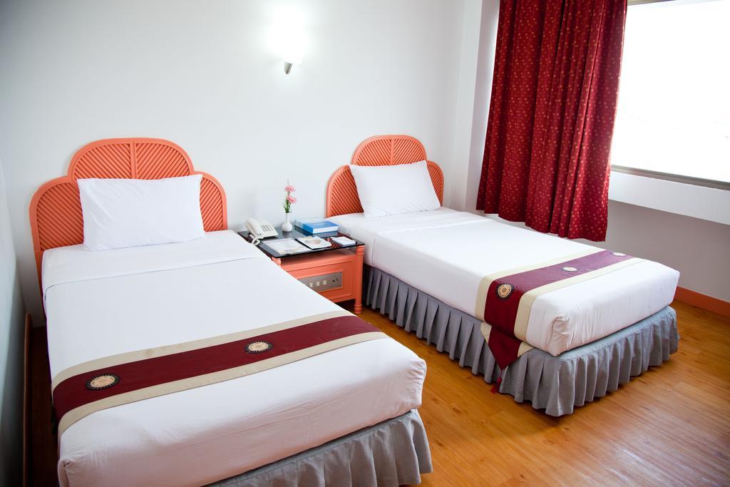 Thumrin Hotel Trang Rom bilde